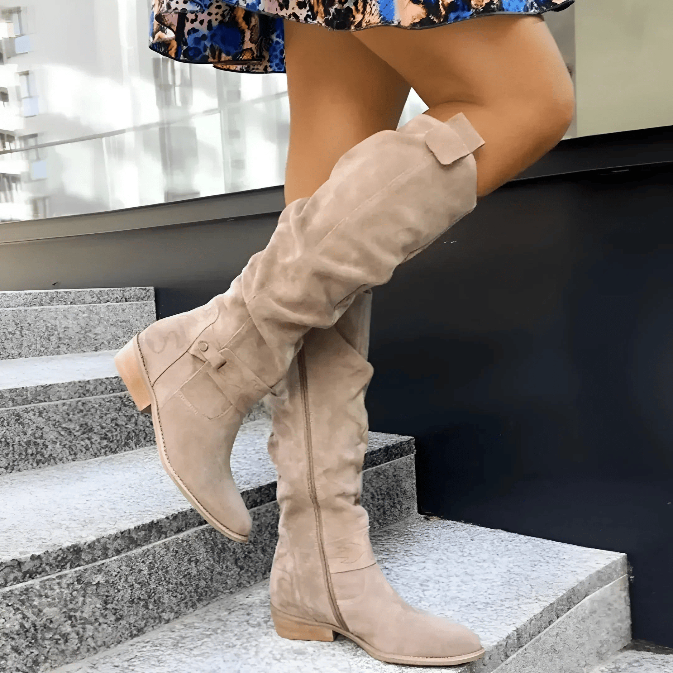 Amelia | Stilfulde Suede Knæstøvler