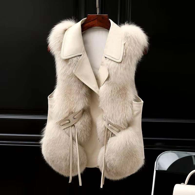 Dilara Kvinders Vest i Faux Fur – Elegant Design med Justerbar Pasform & Blød For