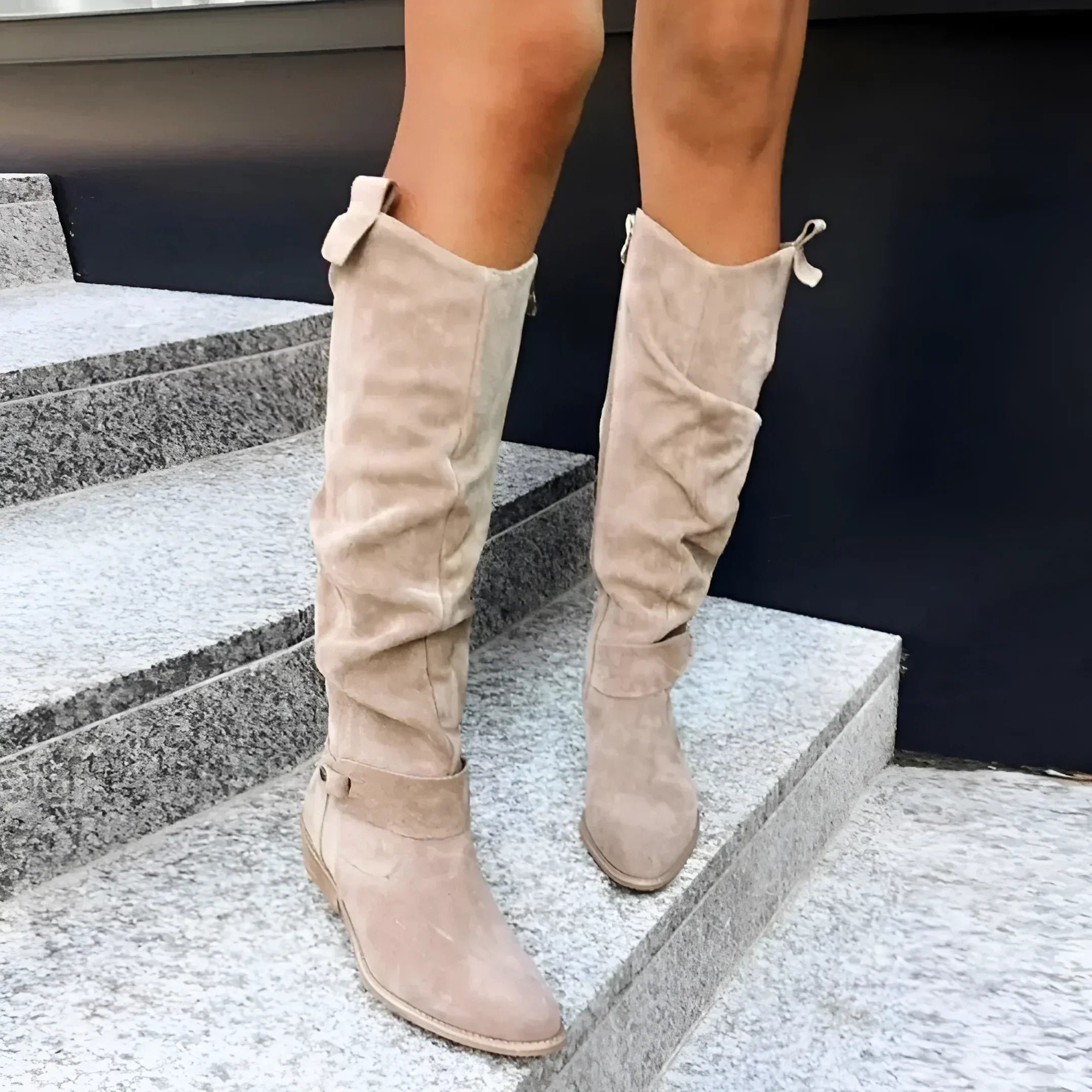 Amelia | Stilfulde Suede Knæstøvler