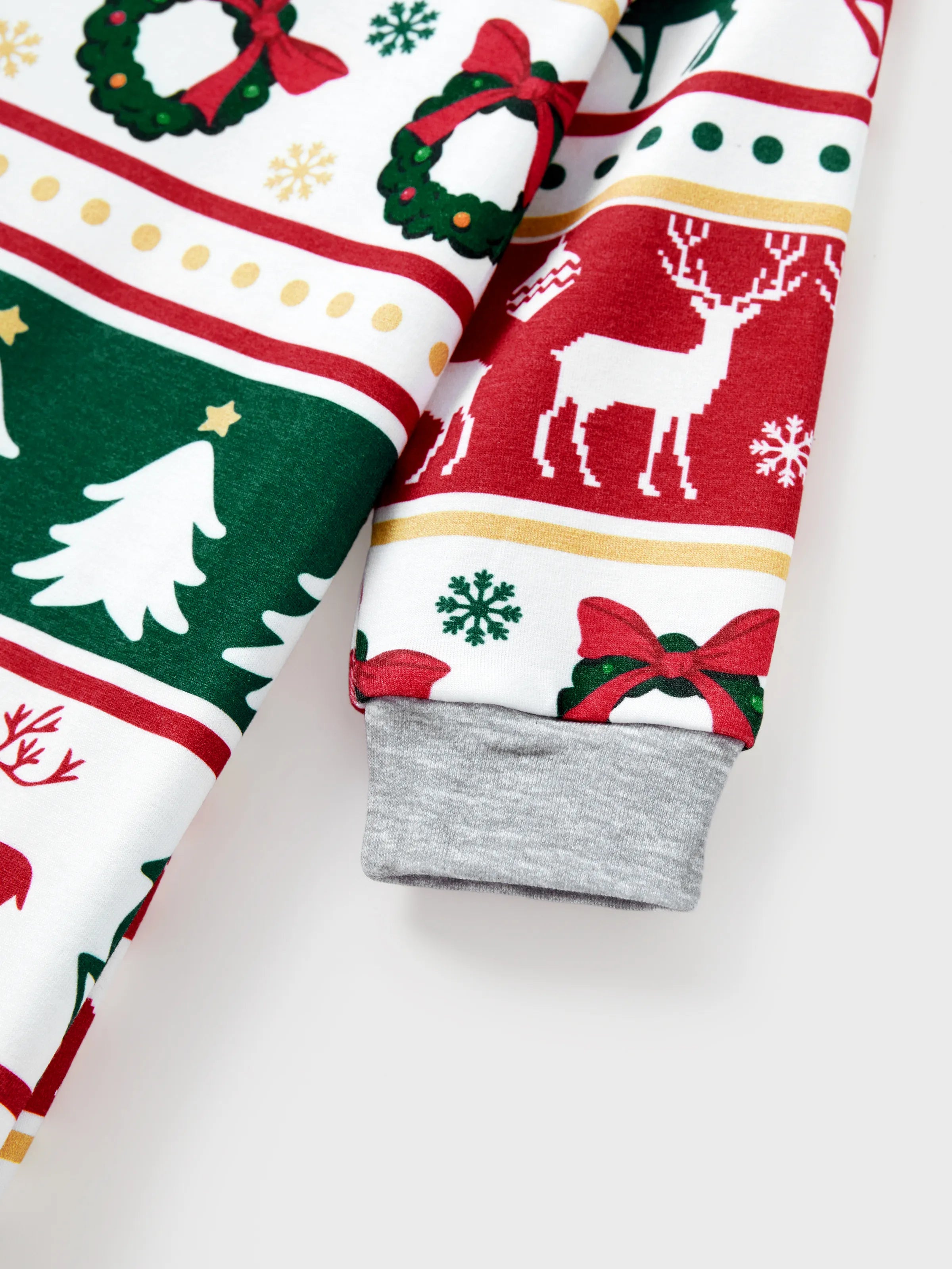ReindeerJams | Familievenlige julepyjamas med rensdyr- og juletræsmønster samt ColorBlock-sokker