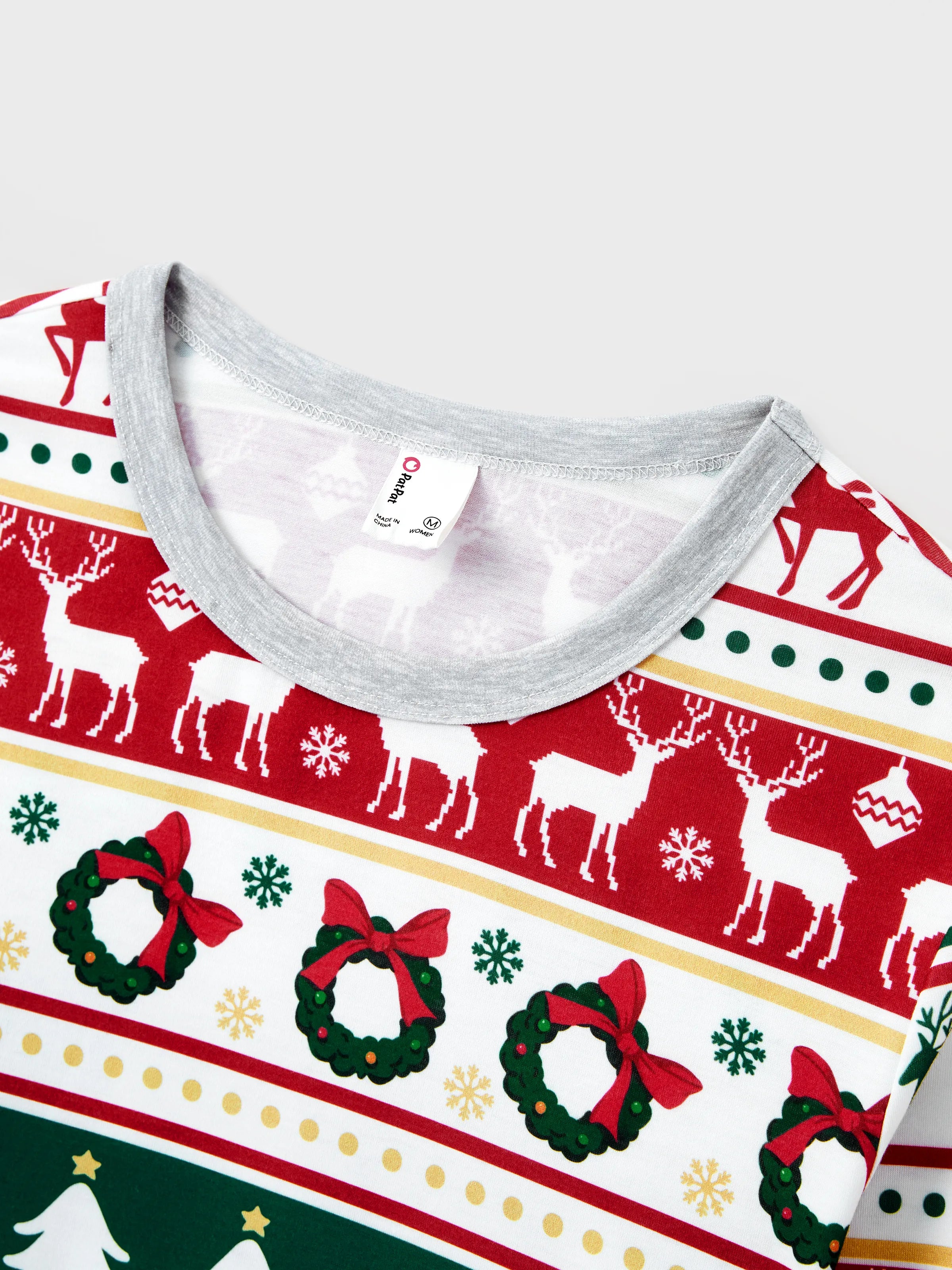 ReindeerJams | Familievenlige julepyjamas med rensdyr- og juletræsmønster samt ColorBlock-sokker