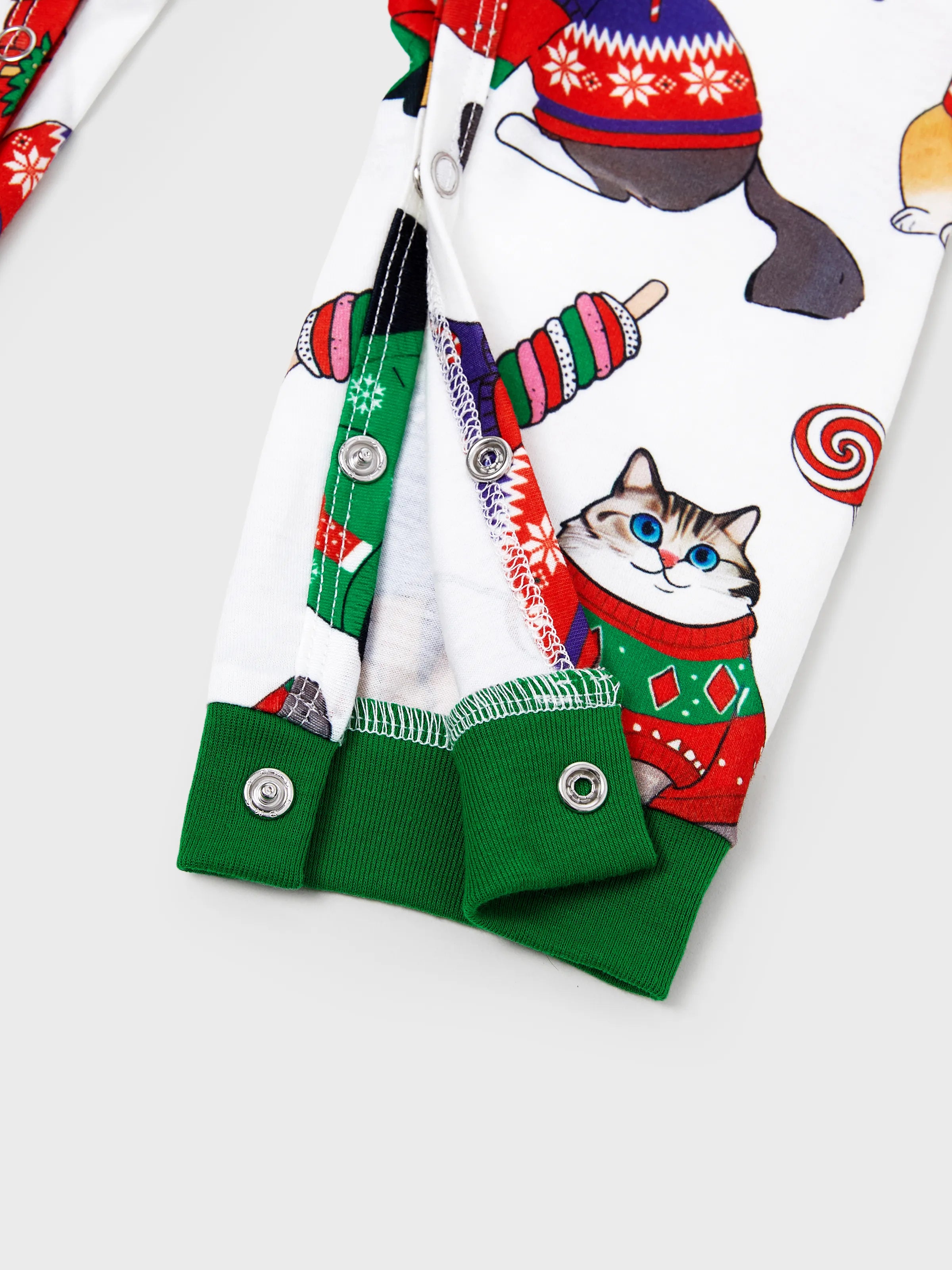 MeowJams | Jule Familie Pyjamas Sæt Katteprint med Matchende Sokker Multicolor