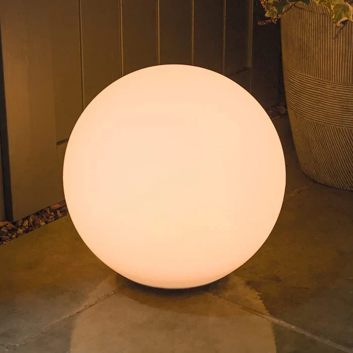 AuraKleur havebold LED-belysning – 16 farver – Trådløs, vejrbestandig og stemningsfuld til have, terrasse og fest
