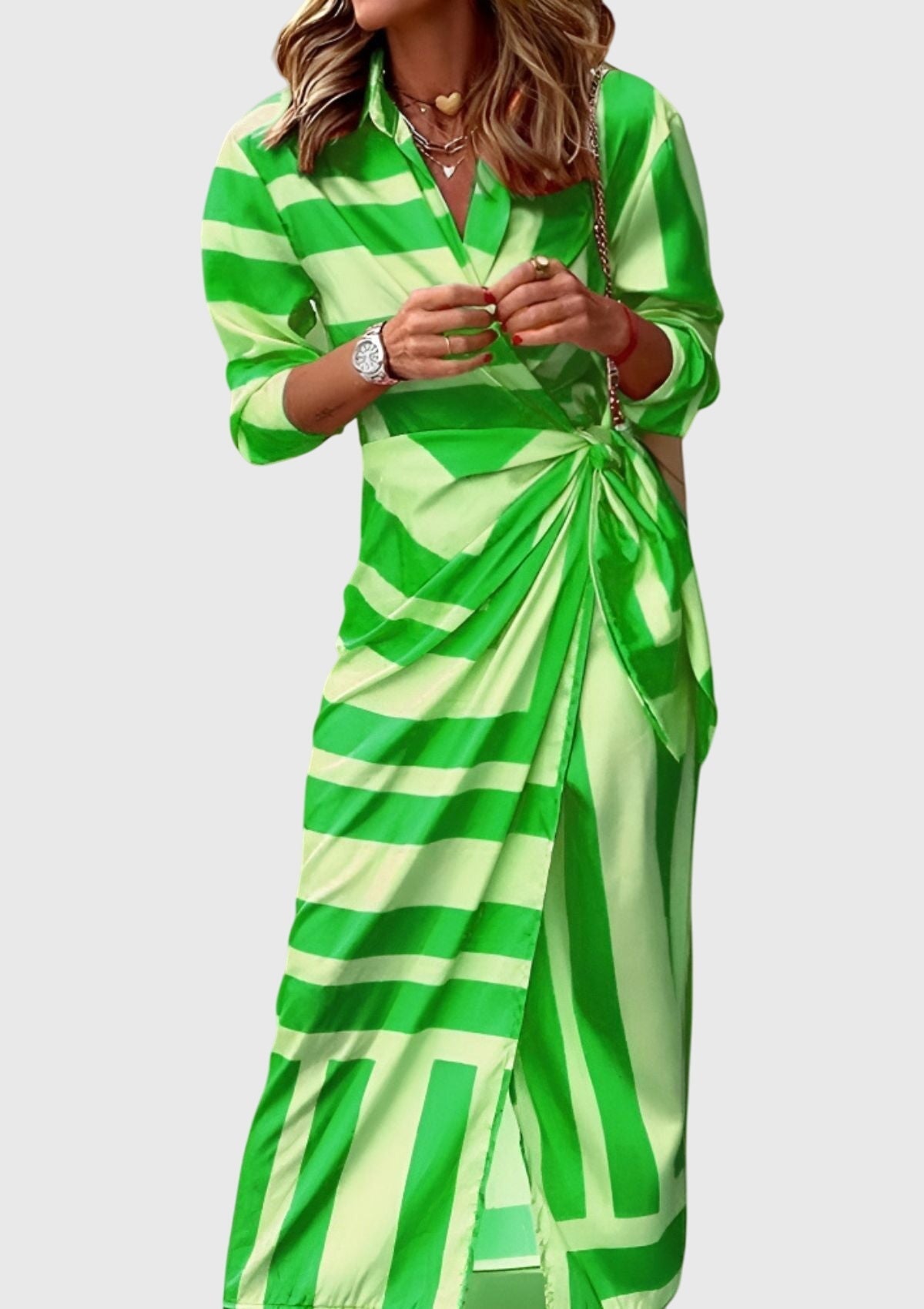 Wrap Style Kjole – Flatterende Silhuet & Talje-Definerende Pasform