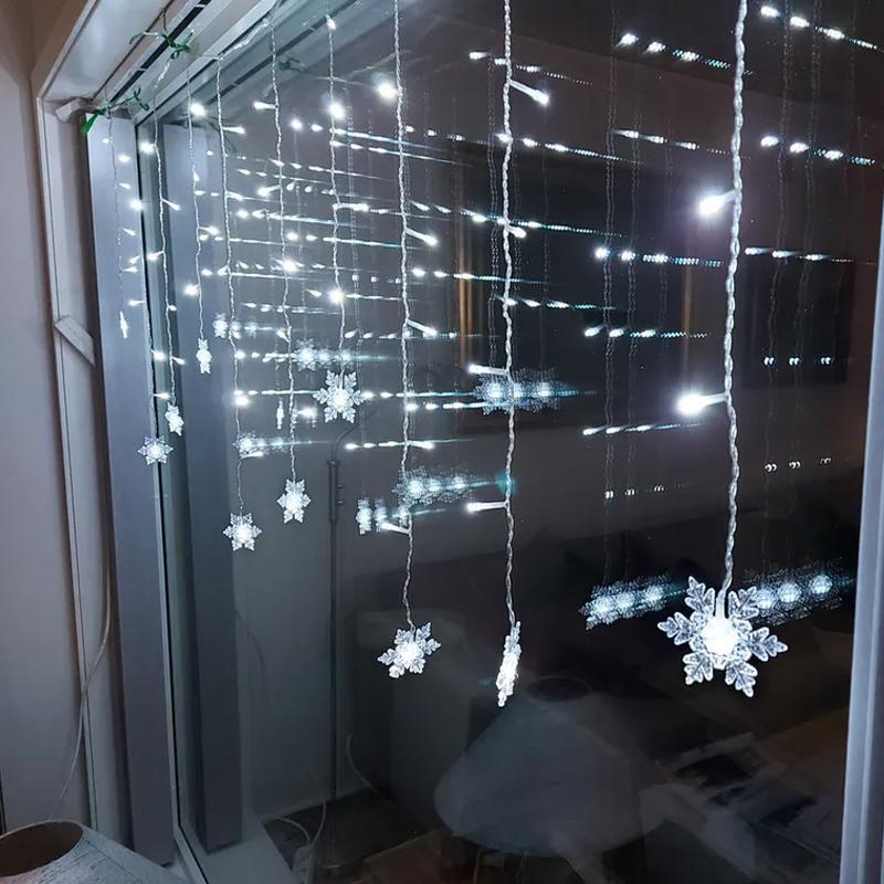 LED-julgardinsbelysning – dekorativ och återanvändbar festbelysning