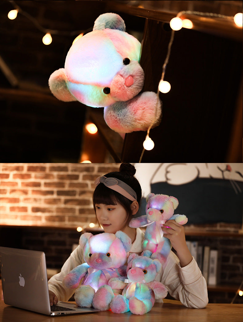 GlowBear | Farverig LED Lys Teddybjørn Plush Legetøj Juletilbud