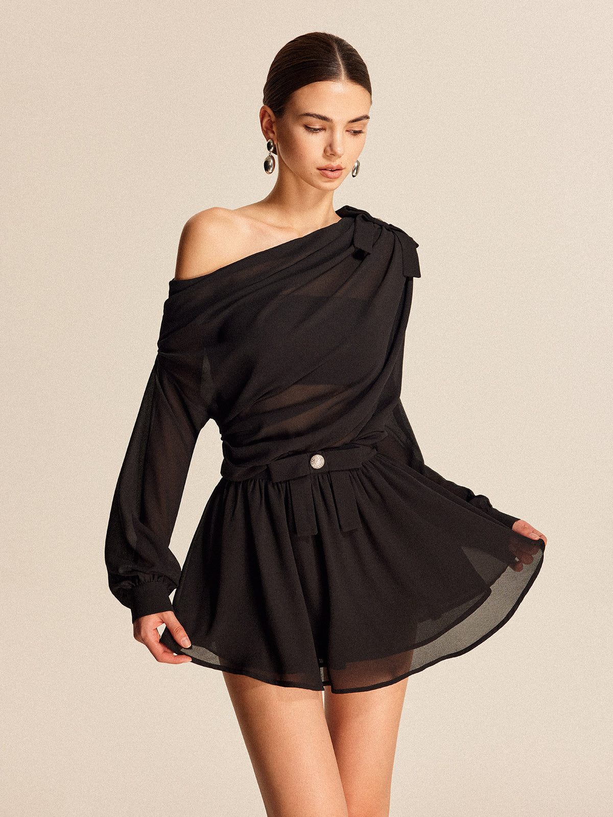 Semi-Gennemsigtig Chiffon One-Shoulder Sløjfedetalje Nederdel Sæt