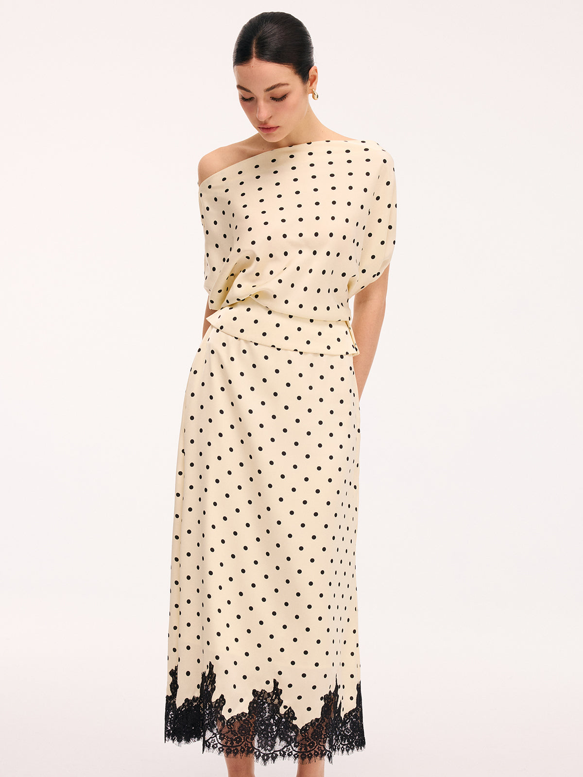 Polka Dot Top & Blondekant Midi Skirt Sæt