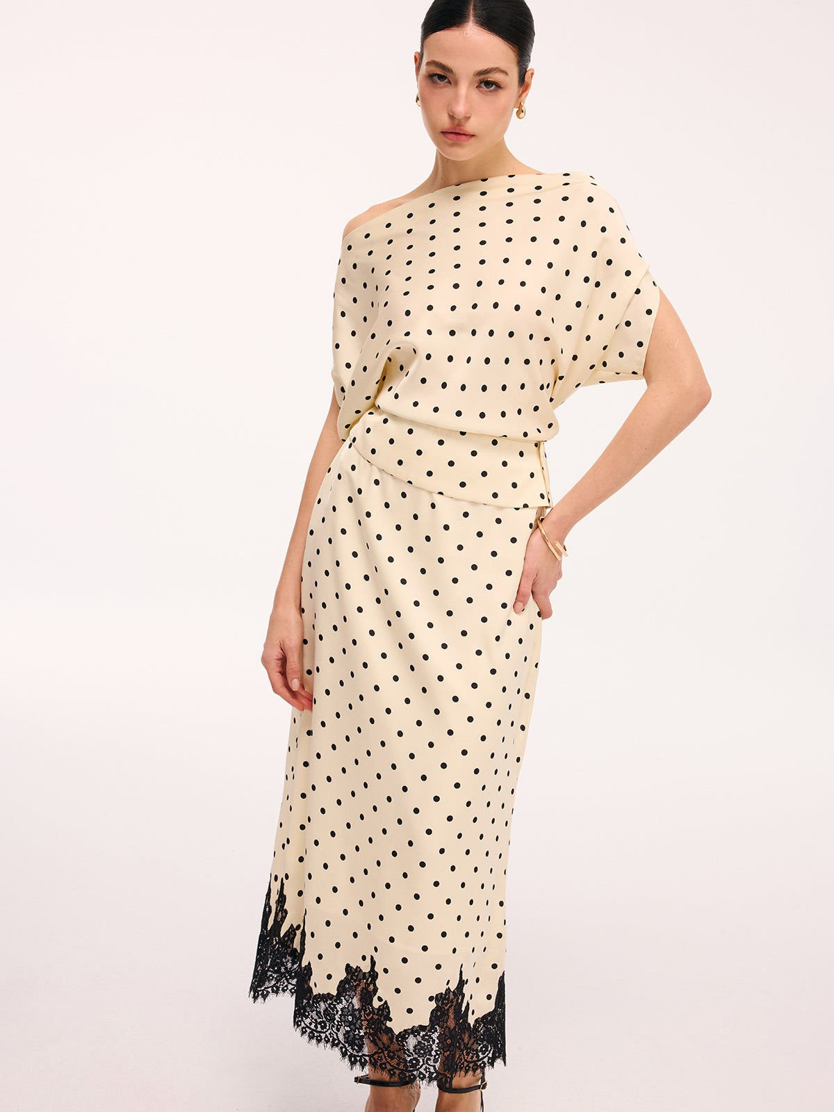 Polka Dot Top & Blondekant Midi Skirt Sæt