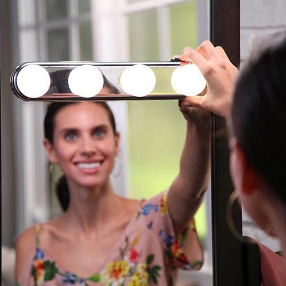 Badeværelsesspejl Med Lys Til Makeup - Kompakt LED Spejllys Med Sugekop Design