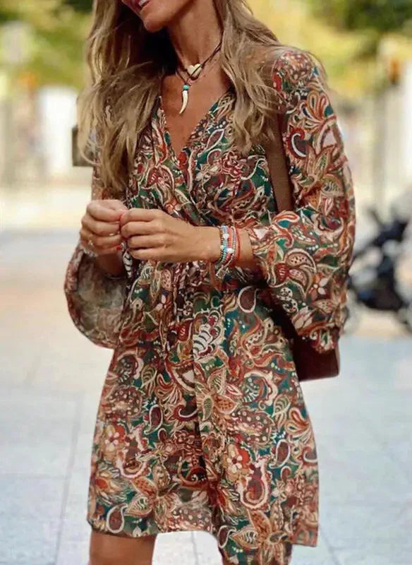 Farverig Kjole med Løs Pasform til Kvinder | Ideel til Sommerdage og Afslappede Udgange