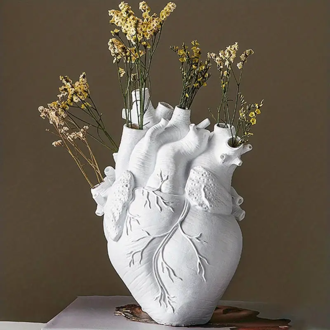 BloomHeart Hjerteformet Vase Stilfuld Flerfarvet Boligindretning Accent