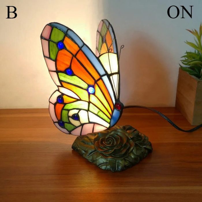 Bordlampe med Retro Sommerfugl Design