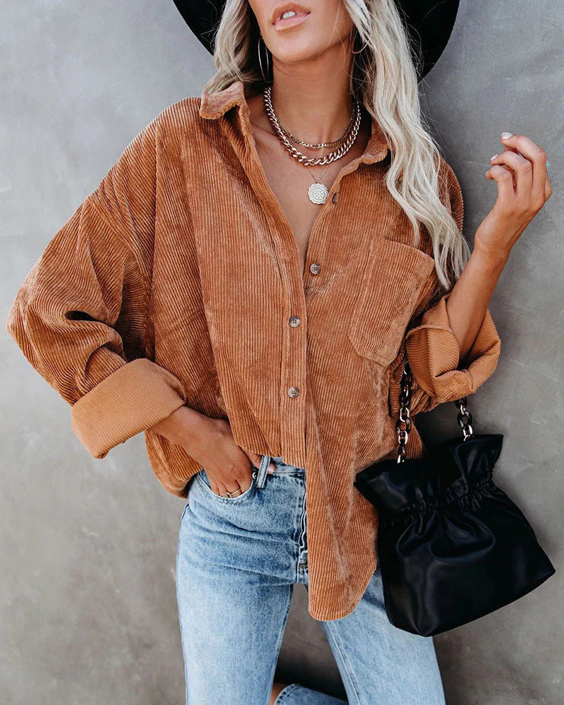 Ainsley Chemise Dame – Casual Vintage Skjorte i Blødt Kordfløjl med Brystlomme