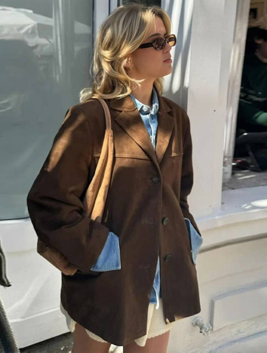 Chelsey Kvinders Suede Jakke Vintage – Løs Pasform, Elegant & Praktisk med Lommer