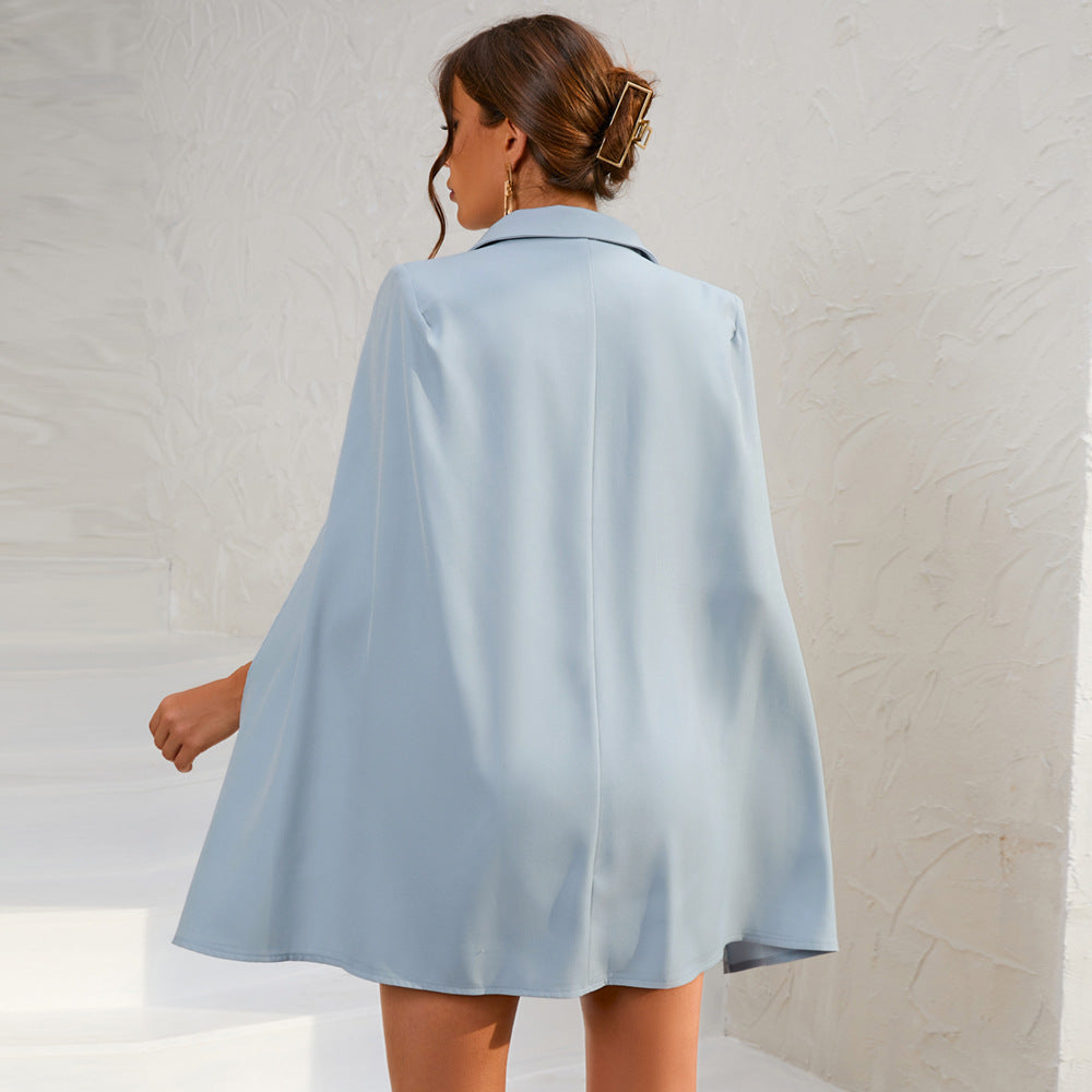 Cape Blazer Mini Kjole med Bælte og Guldknap Detalje
