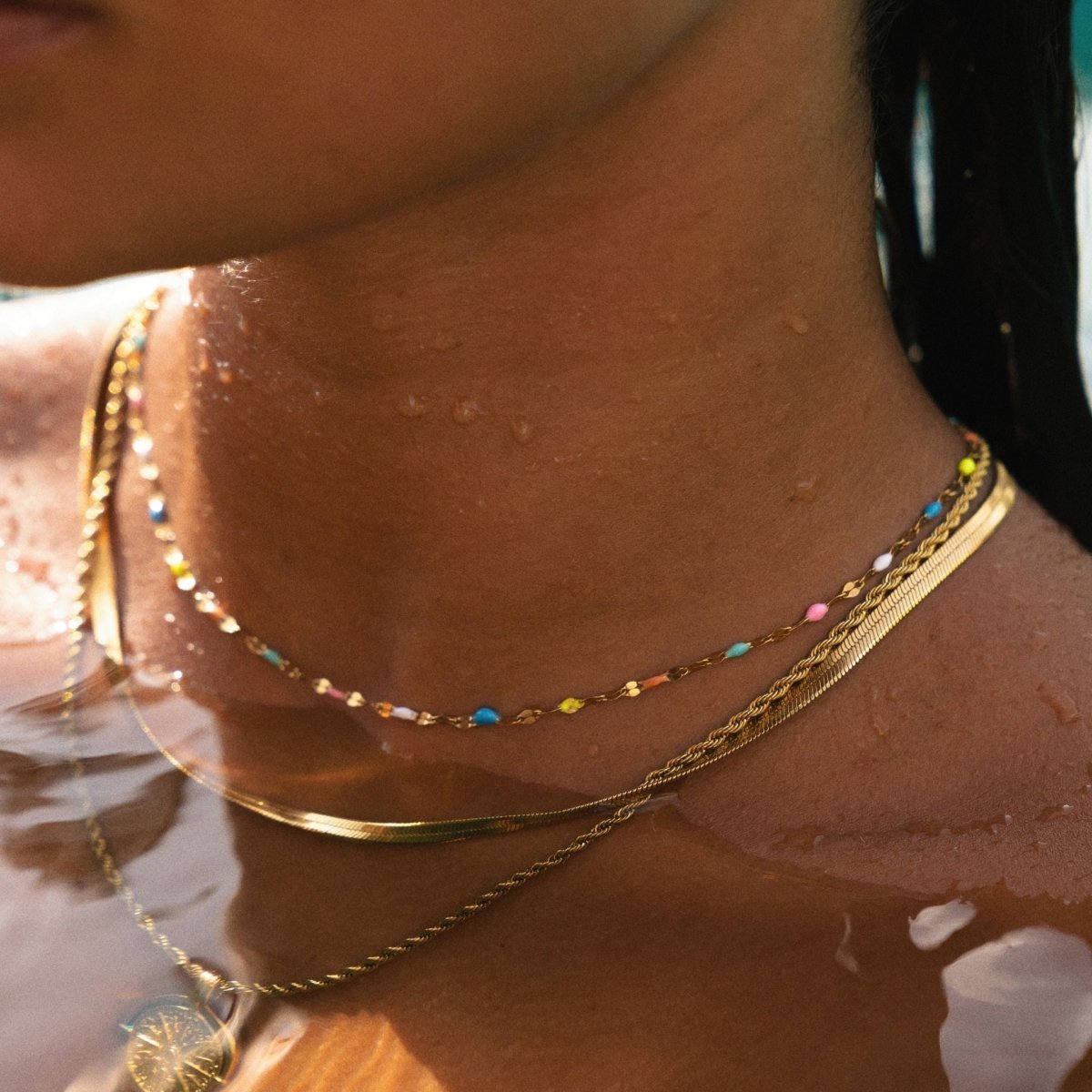 Choker Halskæde i Flerfarvet Design