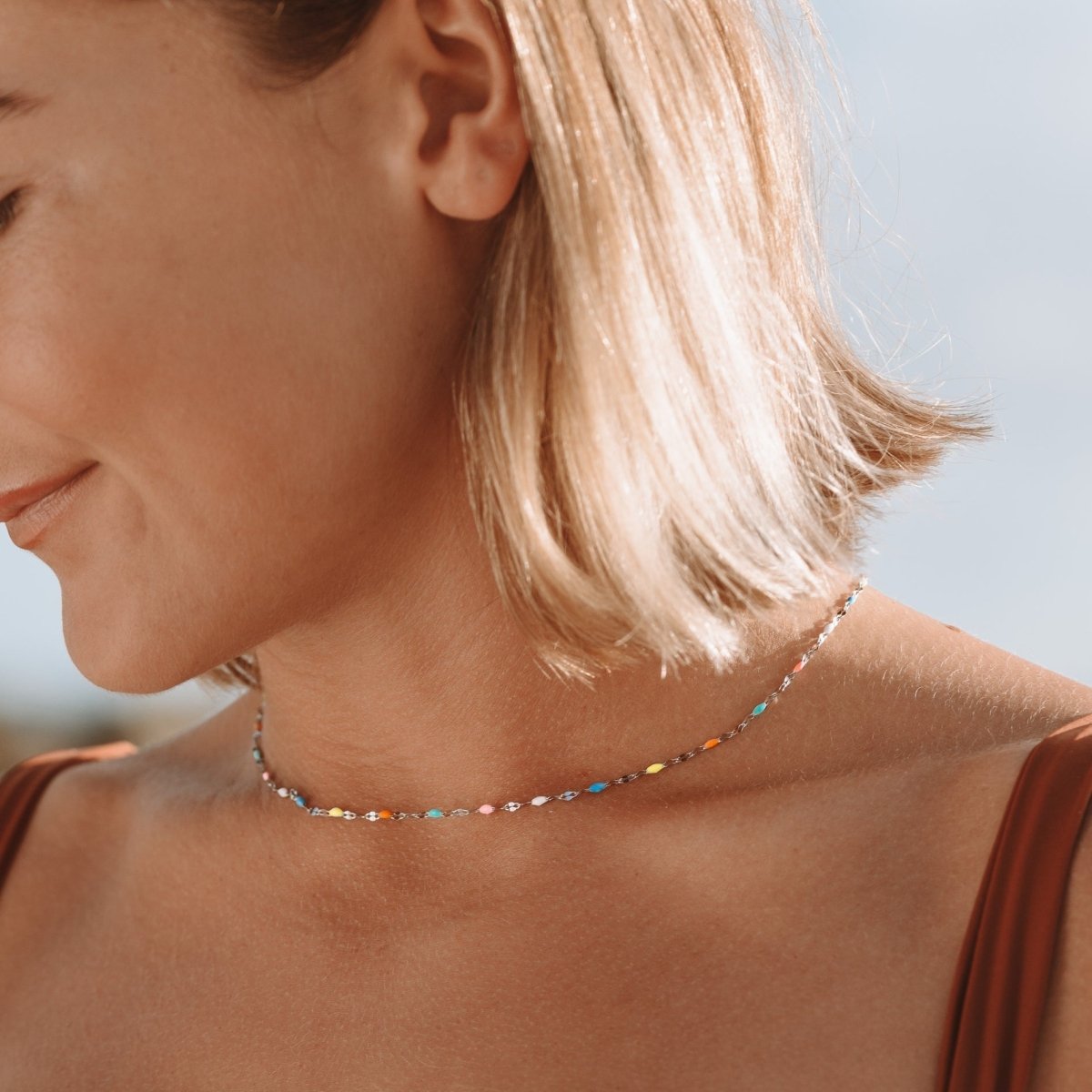 Choker Halskæde i Flerfarvet Design