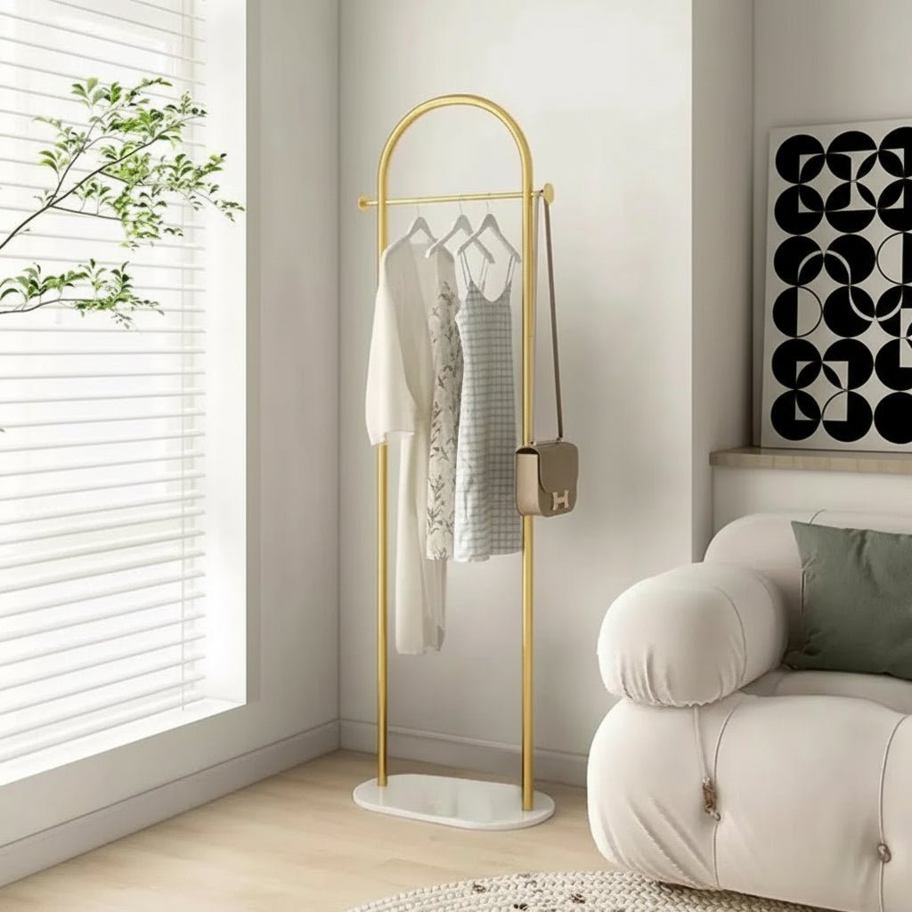 Fritstående Tøjstativ Minimalistisk Design