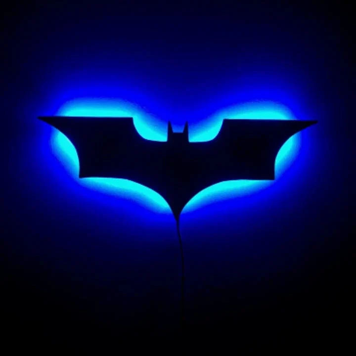 BatmanAura – Fjernstyret moderne Batman LED-væglampe
