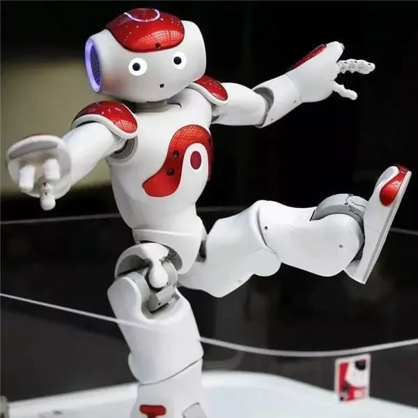 Interaktiv Robotlegetøj til Børn med Bevægelseskontrol