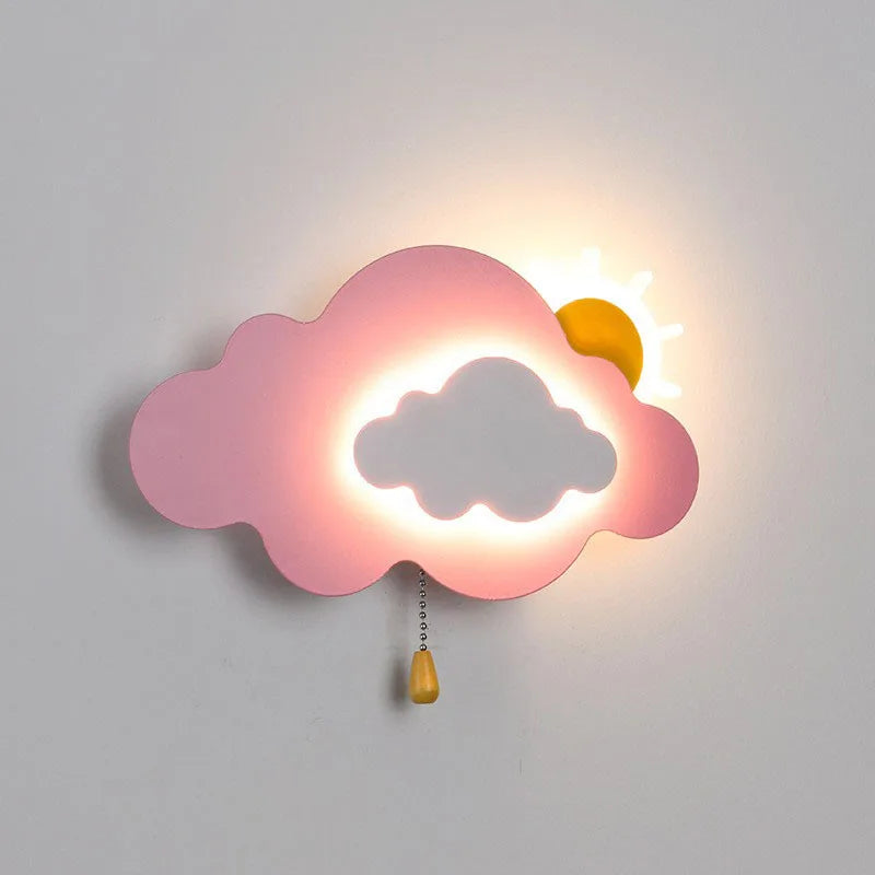 CloudGlow – Finurlig skyformet væglampe med et muntert Sun Design