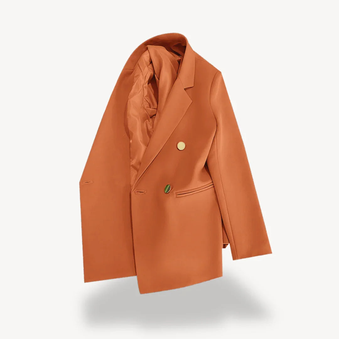 Kvinders Dobbeltradet Blazer Med Guldfarvede Knapper