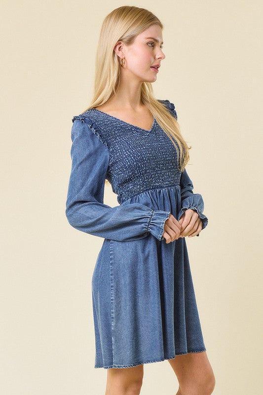 Kvinders Mini Kjole V-Hals Smocked Denim