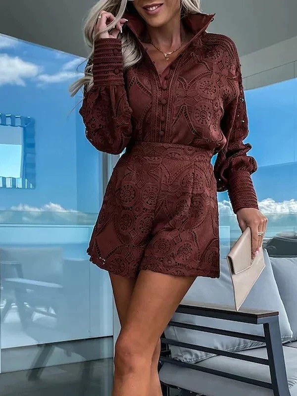 Kvinders Todelte Outfit med Blonder Sommerlig Stil