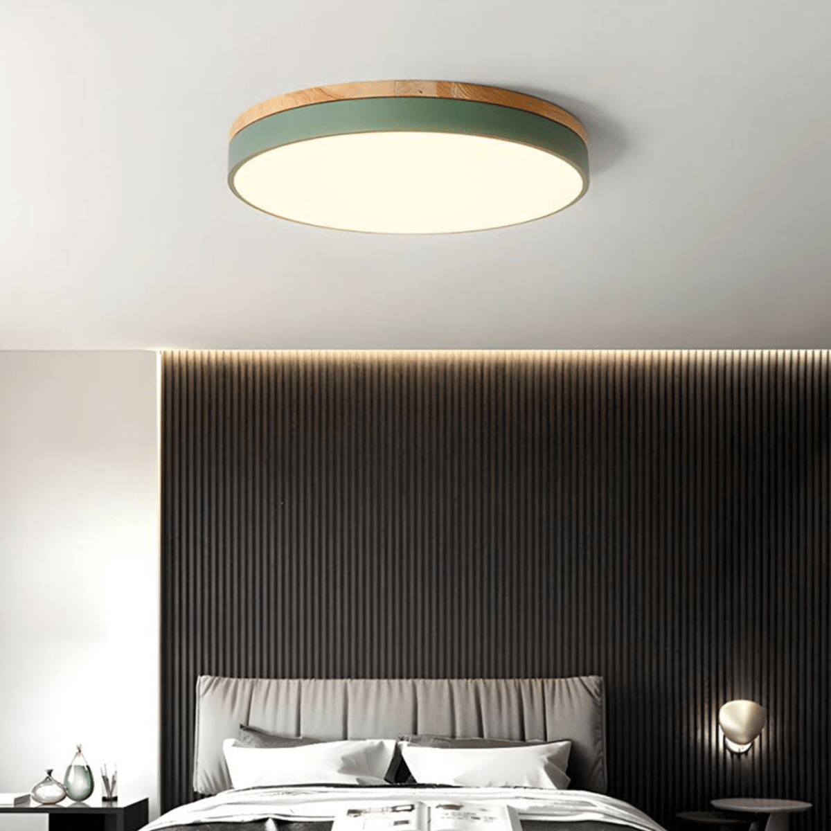 Loftslampe med Naturligt Træ og Grøn Accent