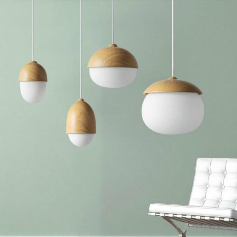 Moderne Hængende Lampe Med Træaccenter Minimalistisk Design