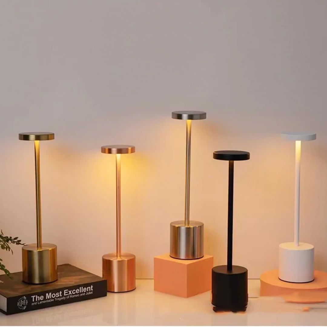 Moderne LED Skrivebordslampe med Touch Sensor