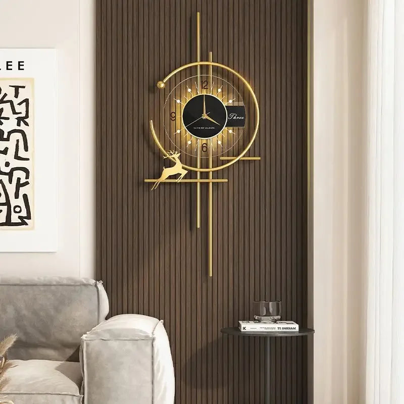 Moderne Vægur med Kunstnerisk Design