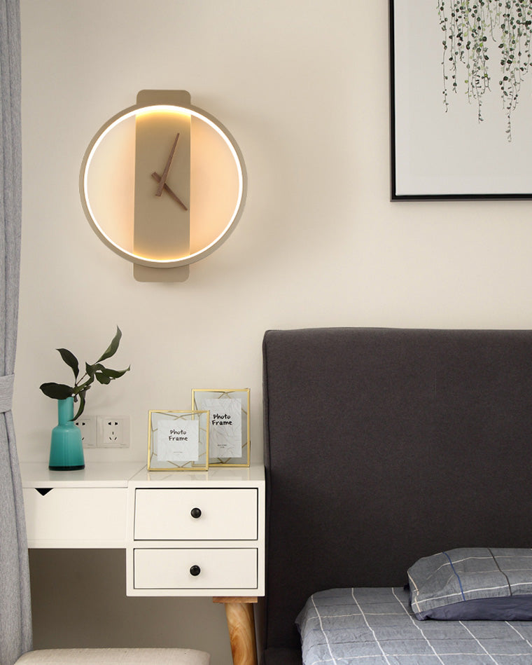 Moderne Vægur med LED-lys