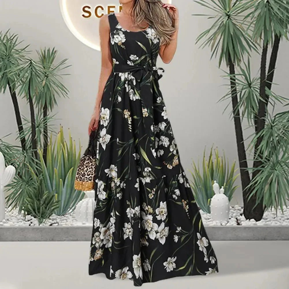 Maxi Kjole i Sort med Blomsterprint til Damer | Ideel til Sommeren