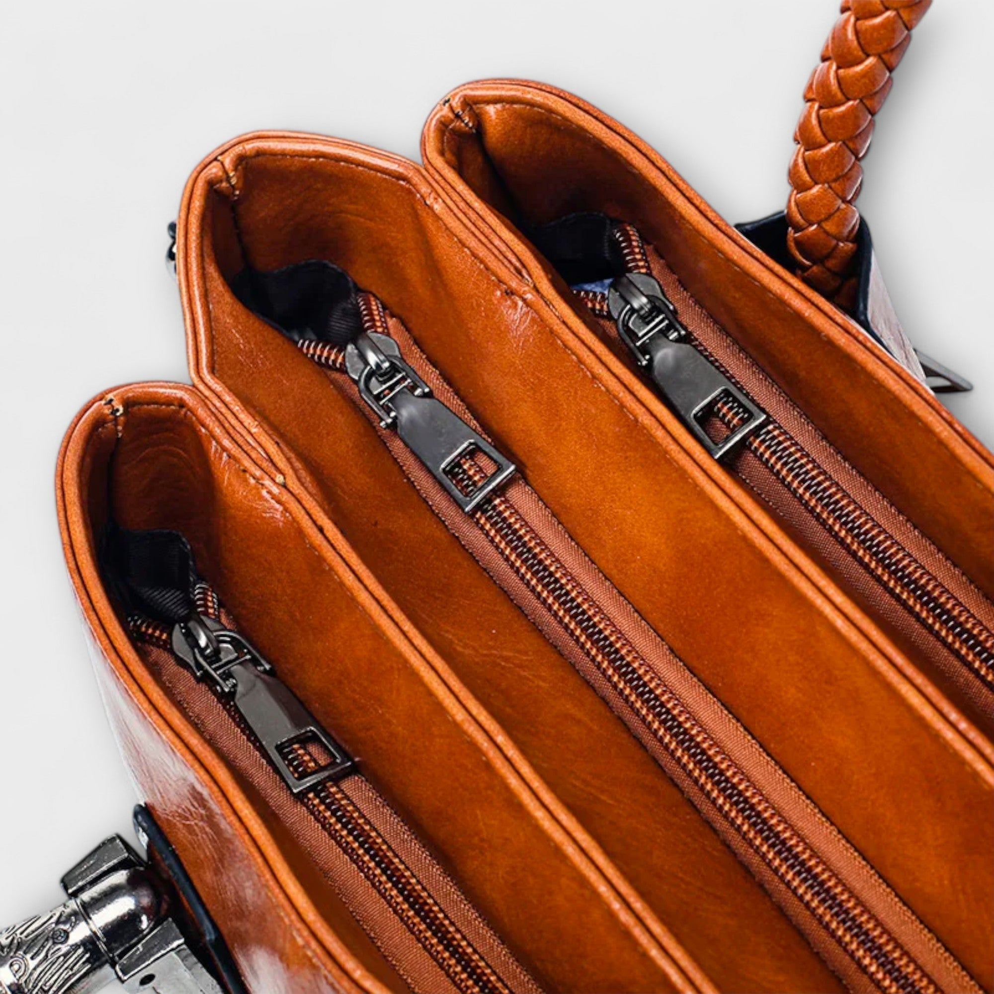 Annie | Elegant Duffel Bag