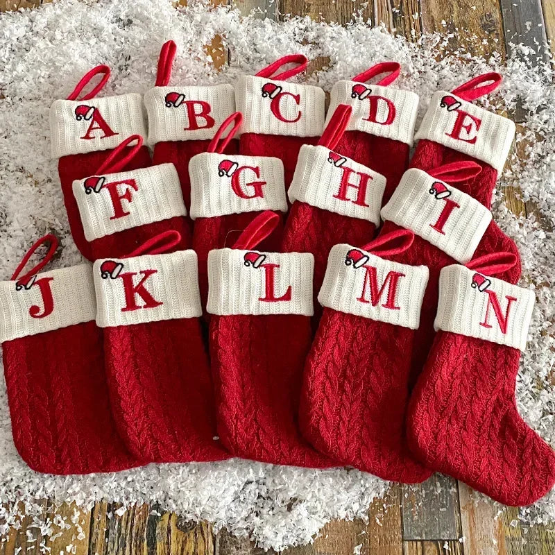 Julstrumpa med initial – personlig julstrumpa för juldekoration