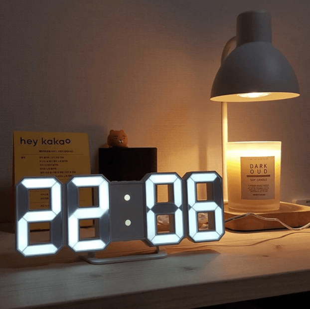 Smart 3D Digital Vækkeur med LED Display