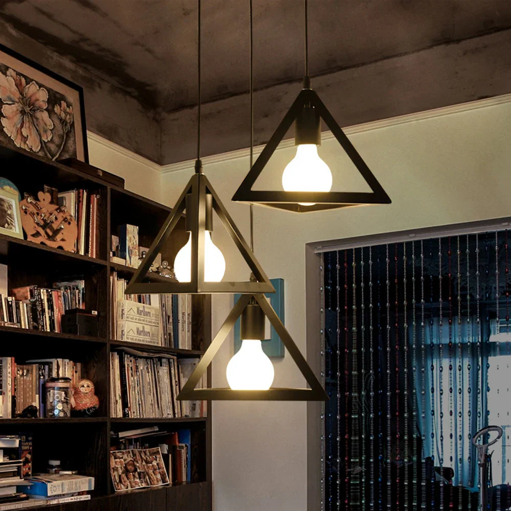 GlowPyramid - Stilfuld pendel med vintage-inspireret design og hyggelig belysning