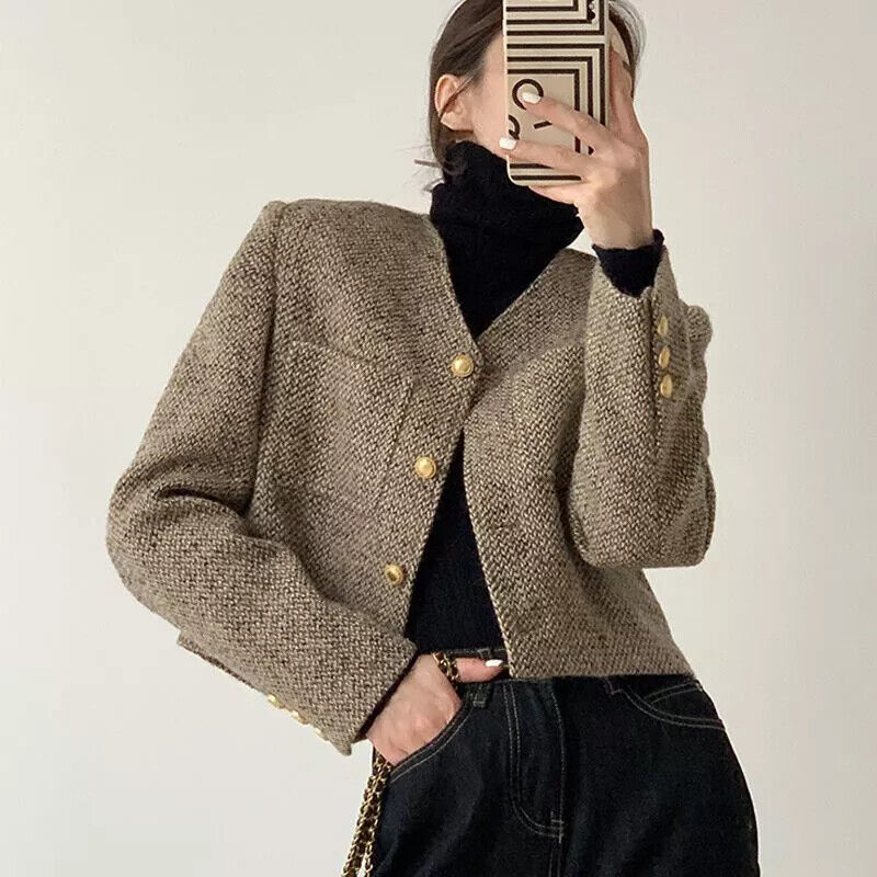 Kvindernes Cropped Blazer – Skræddersyet Pasform med Guldtonede Knapper