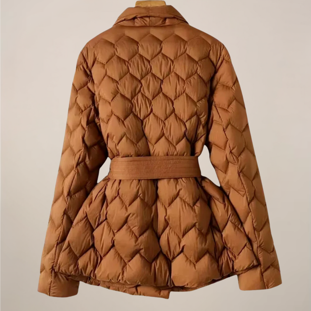 Kvinders Puffer Jakke – Quiltet Design – Bælte i Taljen – Elegant Pasform