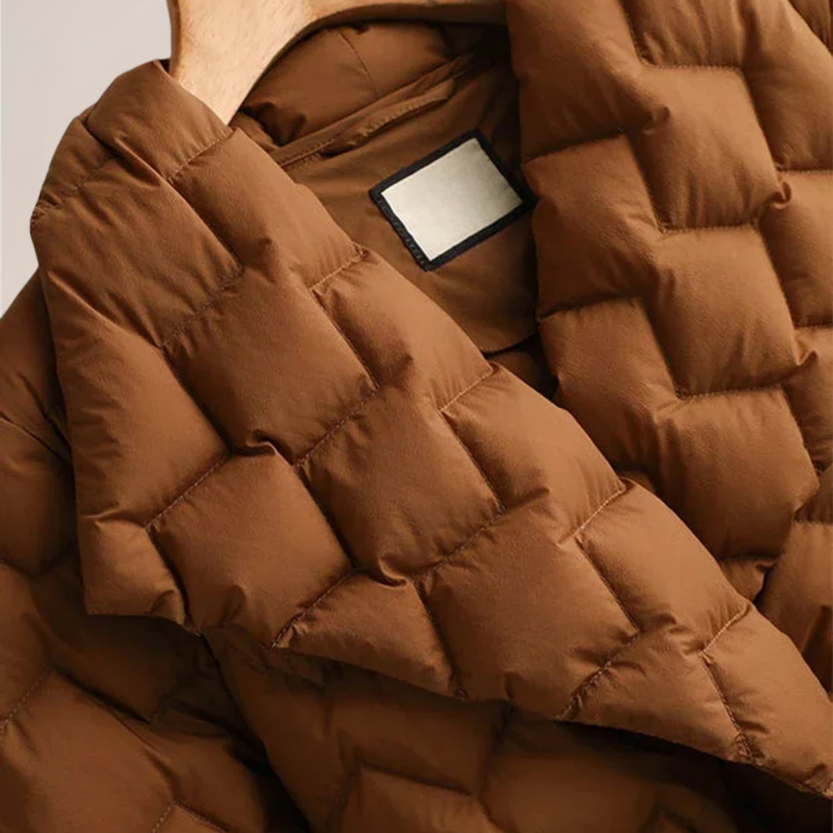 Kvinders Puffer Jakke – Quiltet Design – Bælte i Taljen – Elegant Pasform