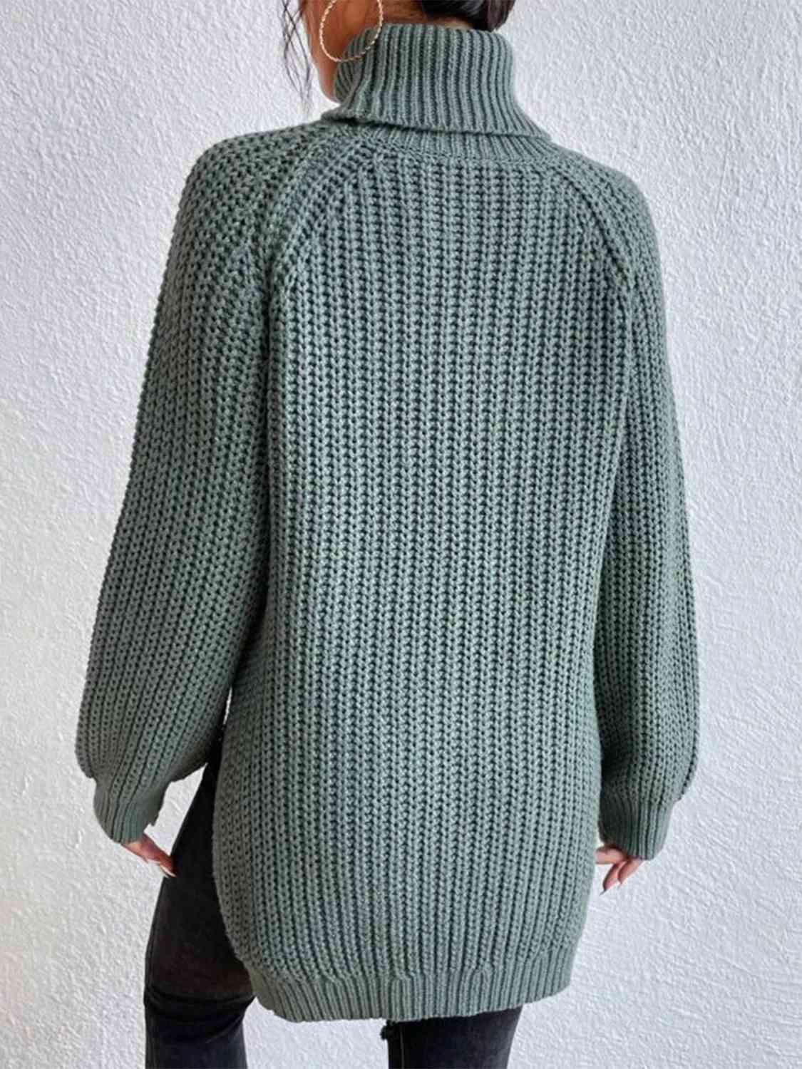 Angela Pull Kvinde – Ribbet Turtleneck Sweater med Chic Side Slids til Elegant Efterår/Vinter