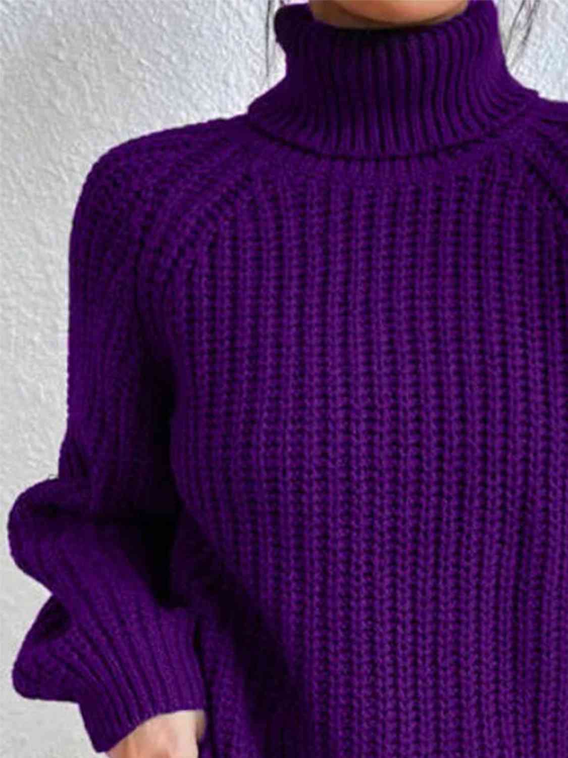 Angela Pull Kvinde – Ribbet Turtleneck Sweater med Chic Side Slids til Elegant Efterår/Vinter