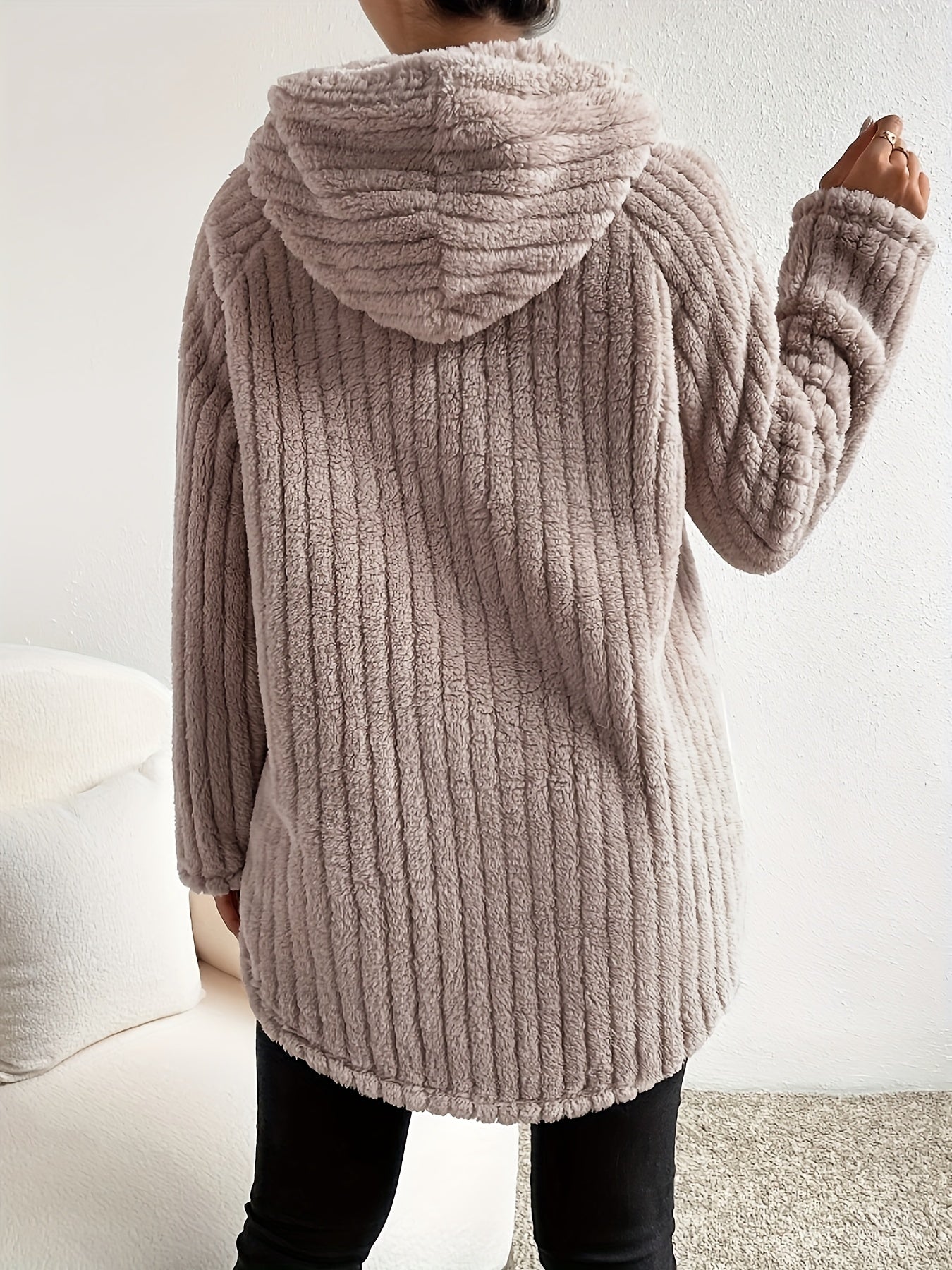 Sweatshirt Med Hætte Til Kvinder – Teddy Stil Med Raglanærmer Og Buet Kant