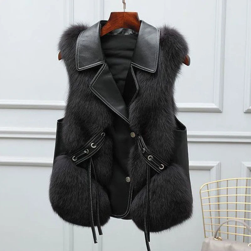 Dilara Kvinders Vest i Faux Fur – Elegant Design med Justerbar Pasform & Blød For