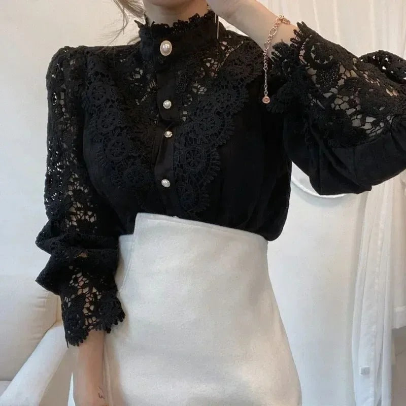 Blomsterbluse med hul blonder til kvinder