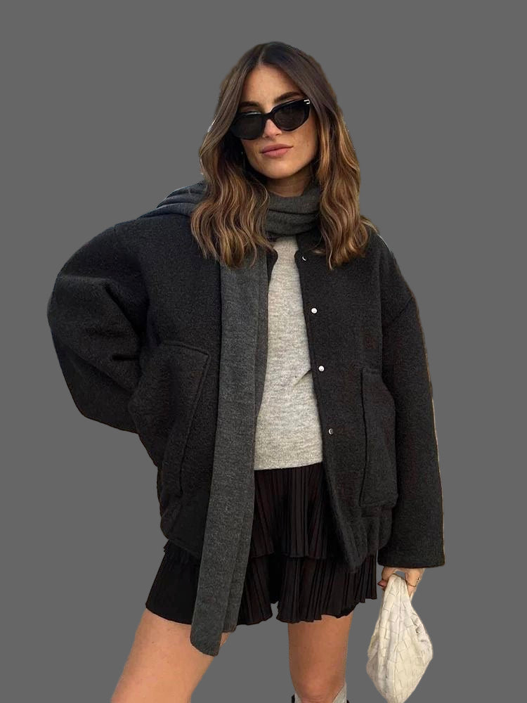 Leia Bouclé Blouson Kvinde – Oversize Jakke med Blød Struktur og Minimalistisk Design