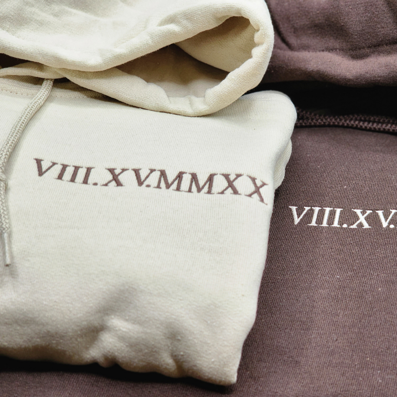 DateWear | Tilpassede Sweatshirts med Relaxed Fit og Dato Personalisering
