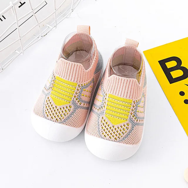 TinyTreads Slip-Ons | Åndbare skridsikre sko i mesh-zarada.dk